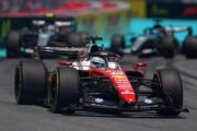 F1, Ferrari a podio: Leclerc ha il passo ma non la velocità per battere McLaren