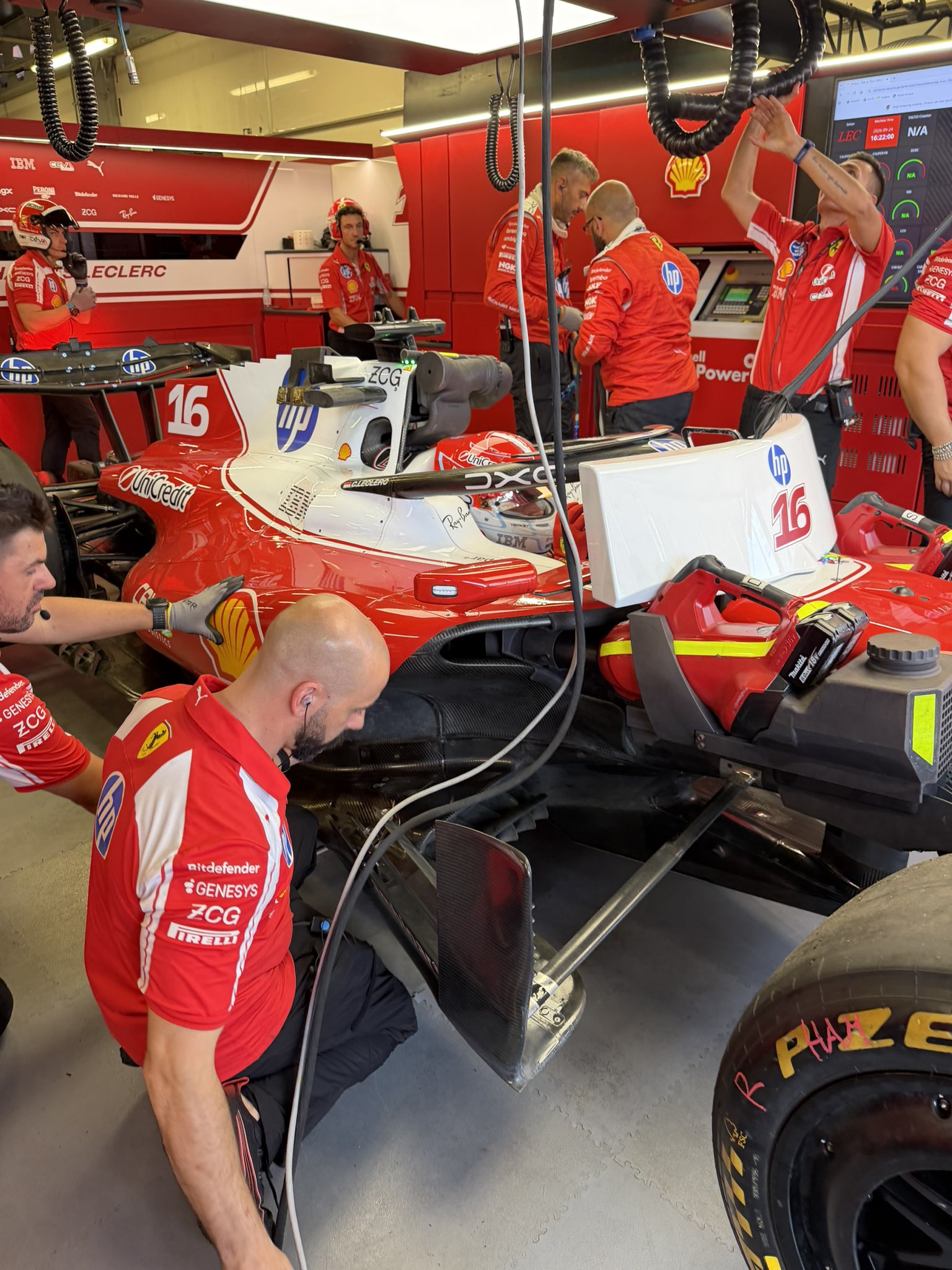 F1 GP Baku Ferrari Leclerc