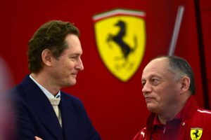 F1, Ferrari: rifiuto di sinergie esterne e limiti del management