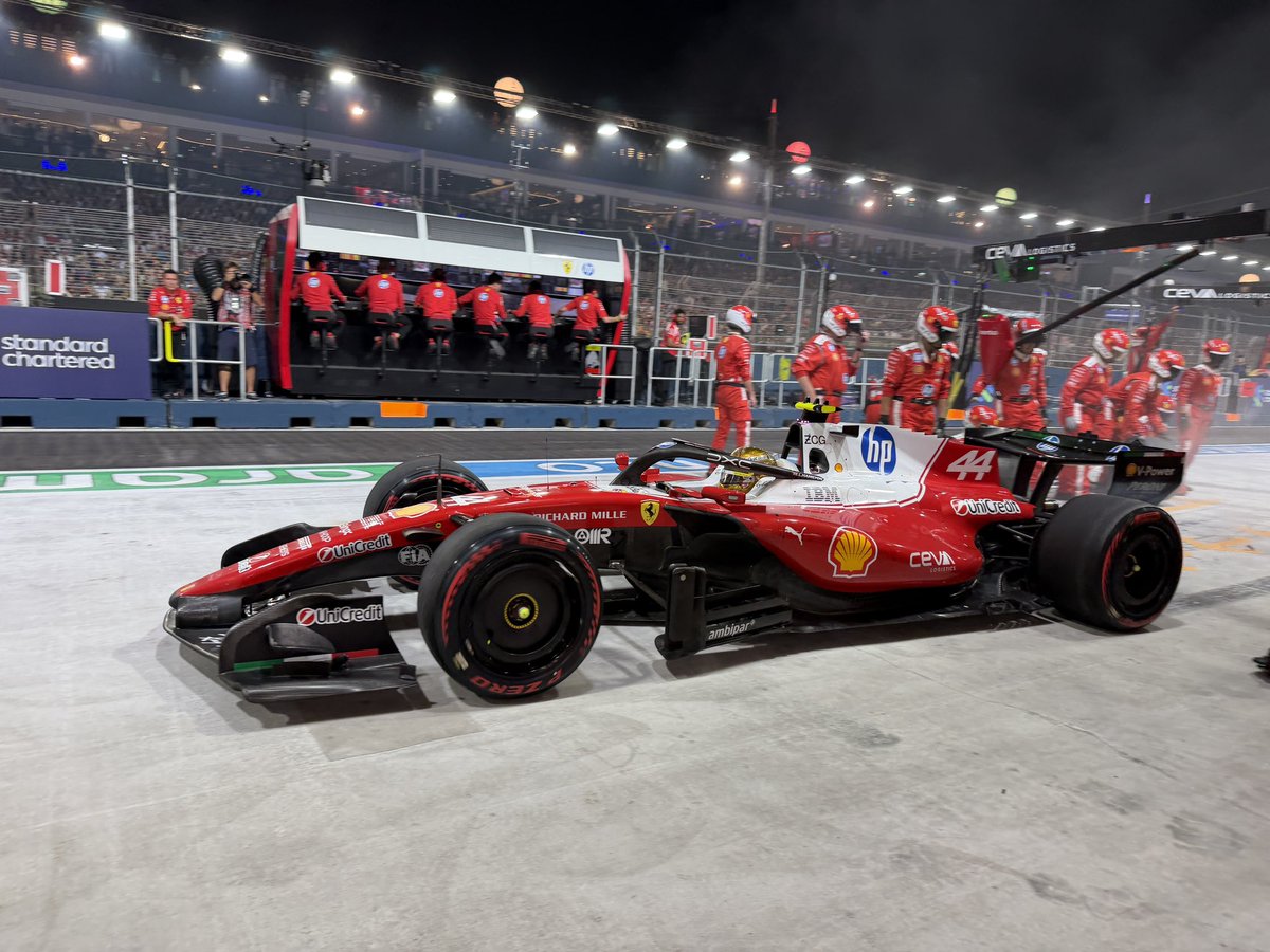 F1 GP Singapore Ferrari Hamilton